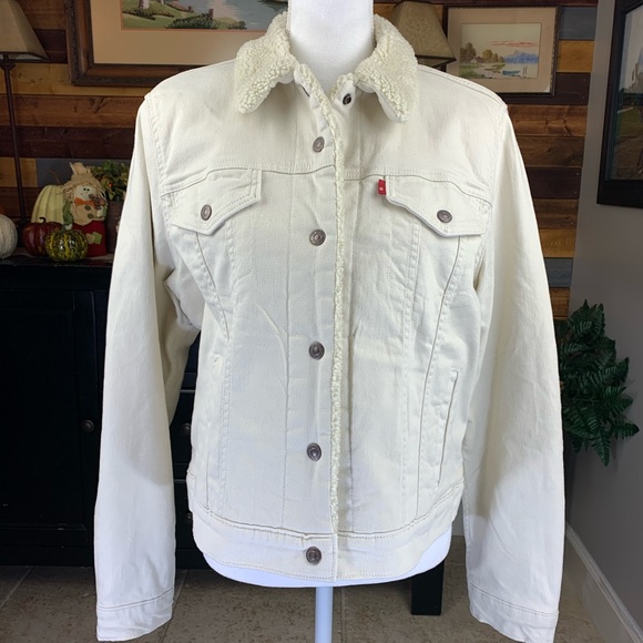 Levi’s Authentic Sherpa Jean Jacket - Picture 2 of 6